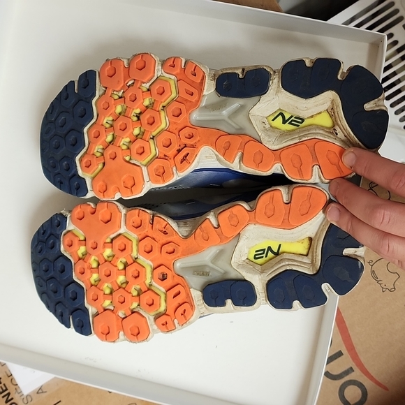 New Balance 1080 v5 - Picture 3 of 5